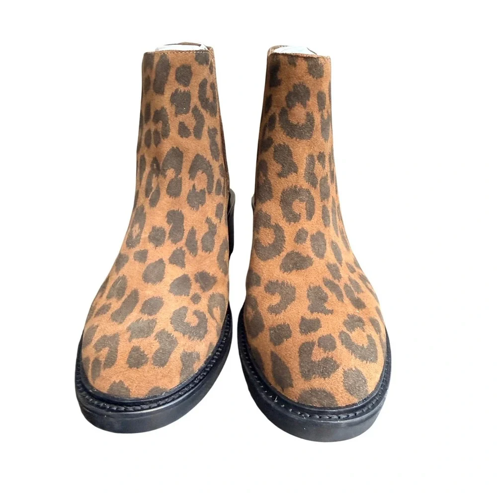 Vince Camuto Leopard Print Lug Sole Suede Ankle Boots Brown Black Size 8
